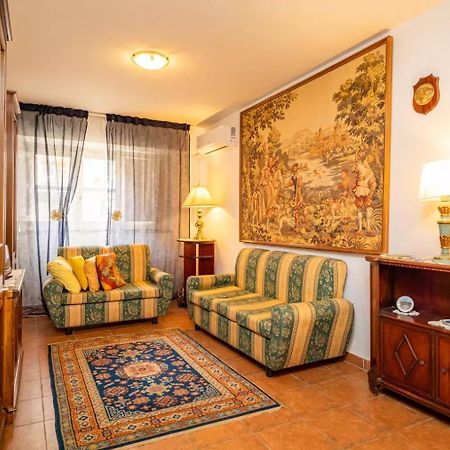 House Stephanotus Катания Екстериор снимка